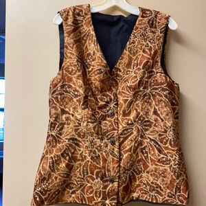 Vest made from vintage fabric